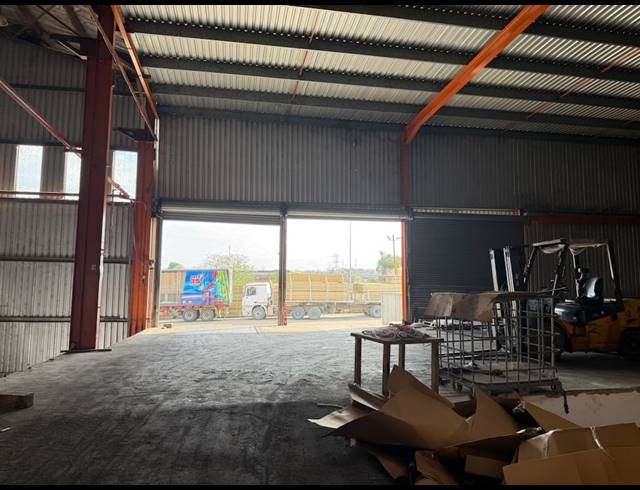 7,618M² WAREHOUSE FOR SALE IN MOBENI